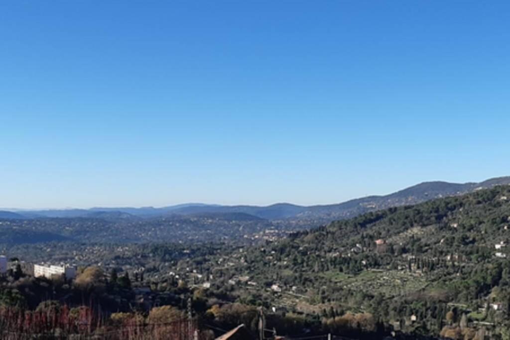 Appartement spacieux et chaleureux à Grasse Esterno foto