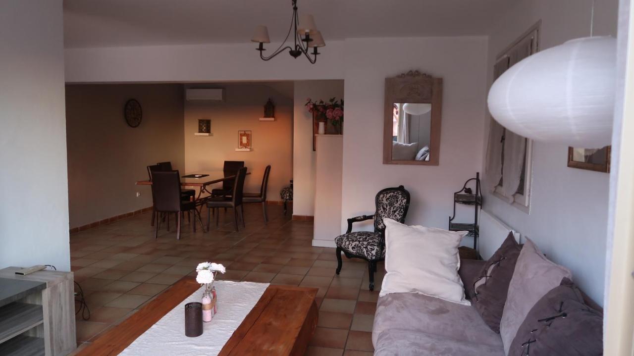 Appartement spacieux et chaleureux à Grasse Esterno foto