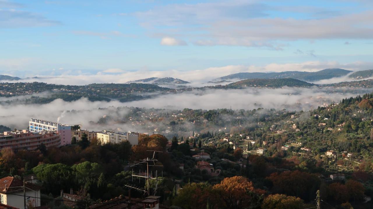 Appartement spacieux et chaleureux à Grasse Esterno foto