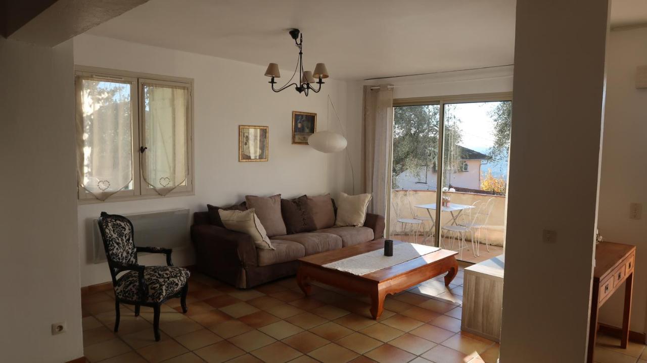 Appartement spacieux et chaleureux à Grasse Esterno foto